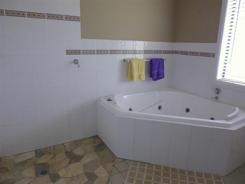 32 Peter Whitty Road, Cowra NSW 2794