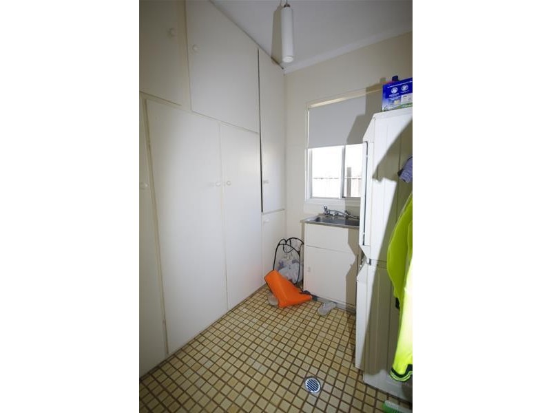 27 Brisbane Avenue, Cowra NSW 2794