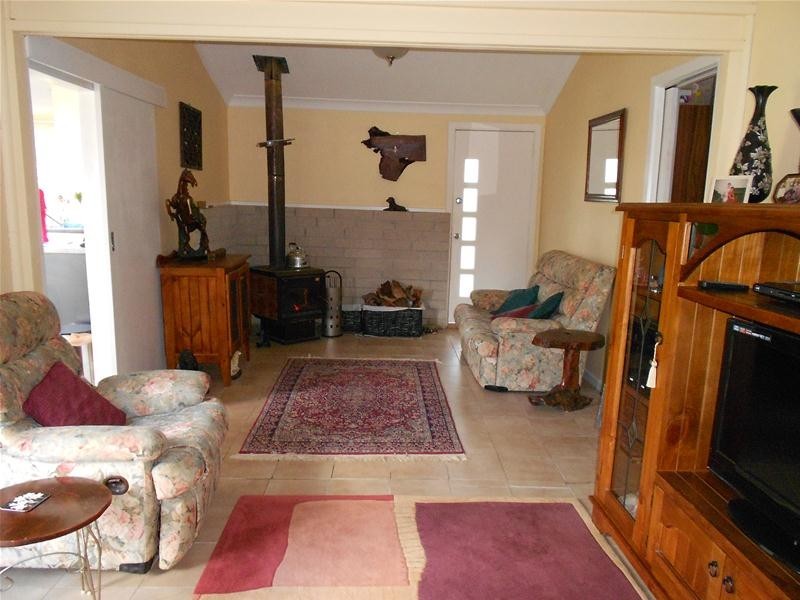 4 York Street, Greenethorpe NSW 2809