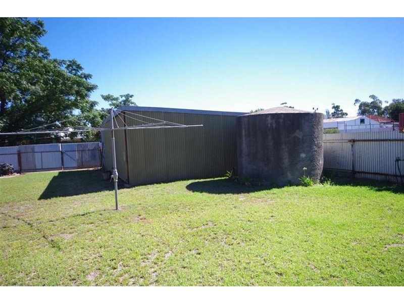 19 Young Road, Cowra NSW 2794