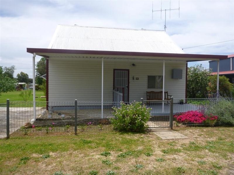 10-12 Robinson Street, Woodstock NSW 2793