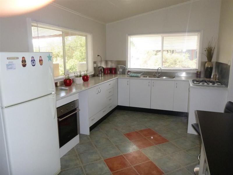 10-12 Robinson Street, Woodstock NSW 2793