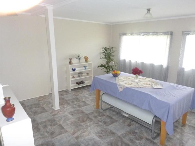 10-12 Robinson Street, Woodstock NSW 2793