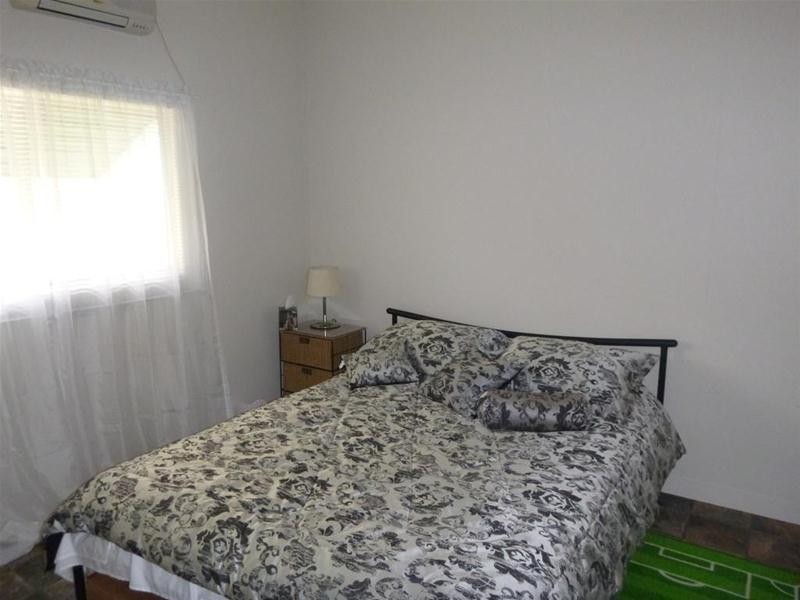 10-12 Robinson Street, Woodstock NSW 2793