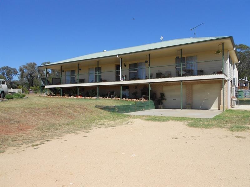 196 Conimbla Road, Cowra NSW 2794