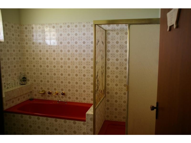 “Vineyard View”, Cowra NSW 2794