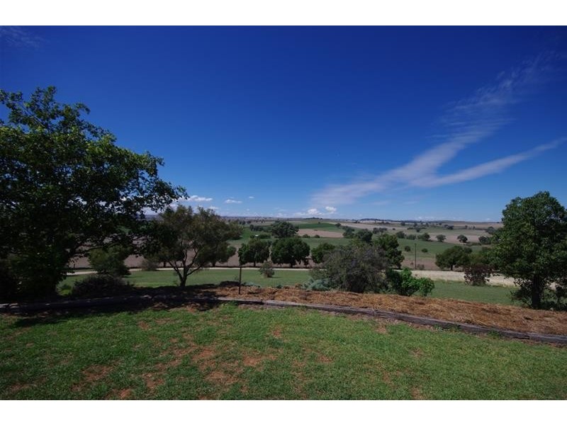 3 Binni Creek Road, Cowra NSW 2794