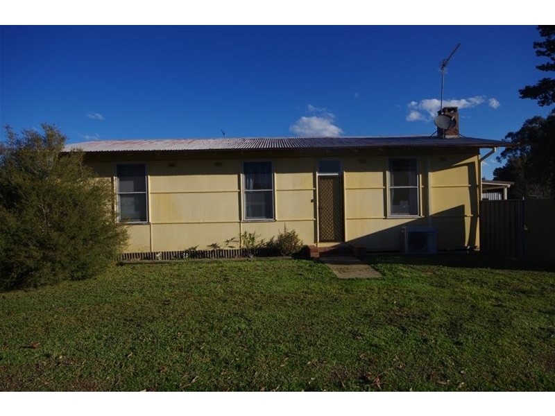 17 Dungowan Street, Cowra NSW 2794