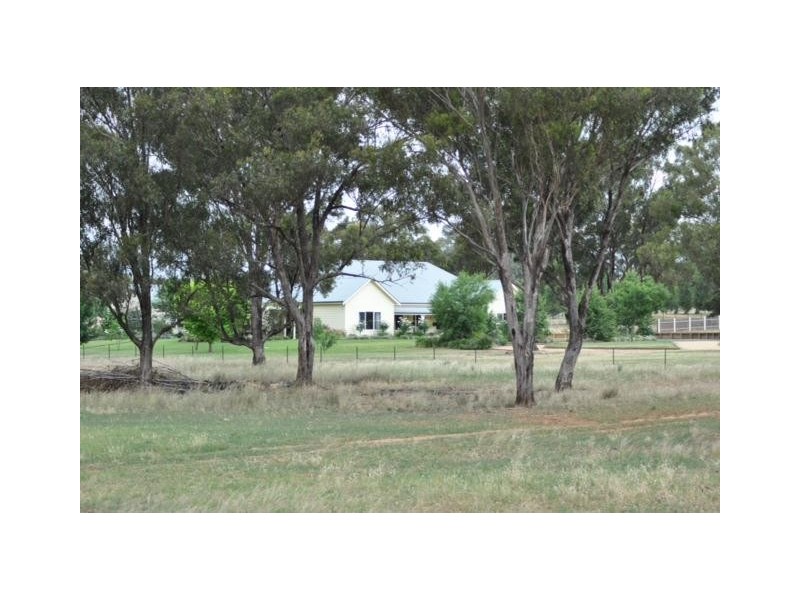 26 Battalion Drive, Cowra NSW 2794