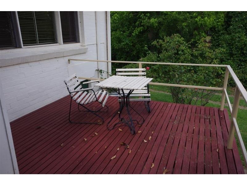 35 Liverpool Street, Cowra NSW 2794