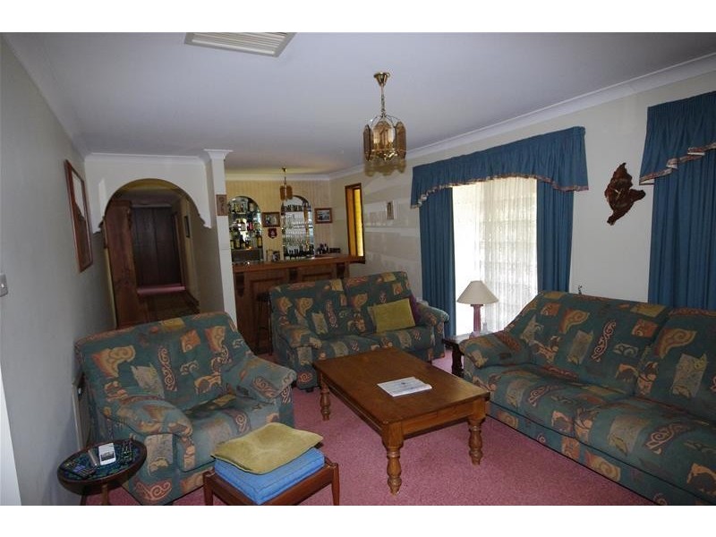 16 Comerford Street, Cowra NSW 2794