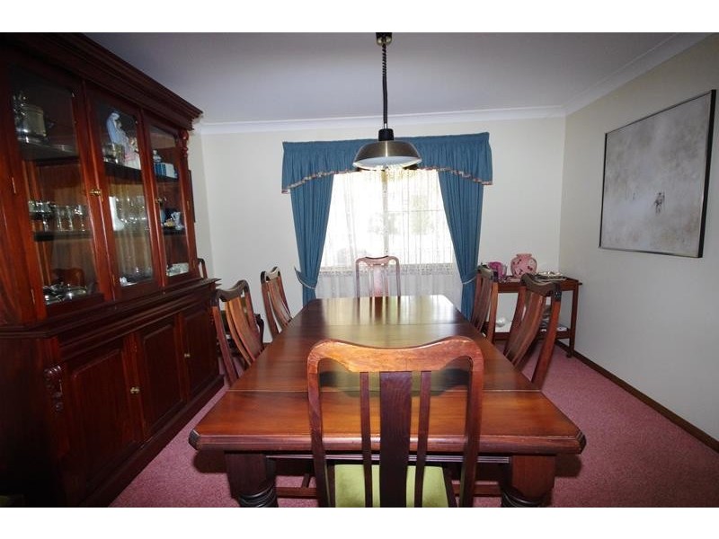 16 Comerford Street, Cowra NSW 2794