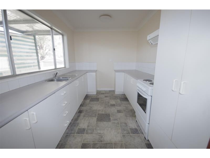 28 Victor Street, Cowra NSW 2794