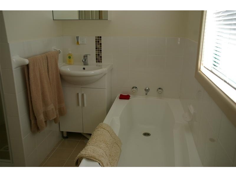 9 Purcell Drive, Woodstock NSW 2538