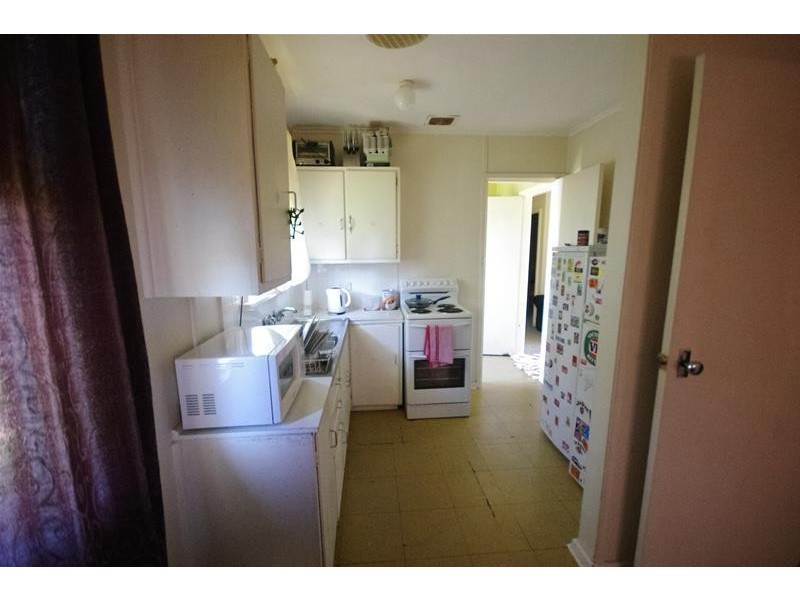 11 Cooyal Street, Cowra NSW 2794