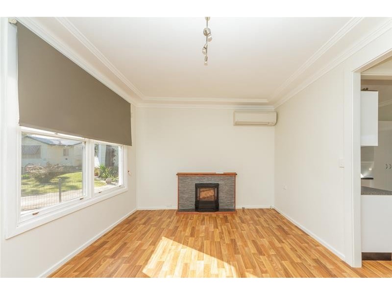 11 Sheahan Street, Cowra NSW 2794