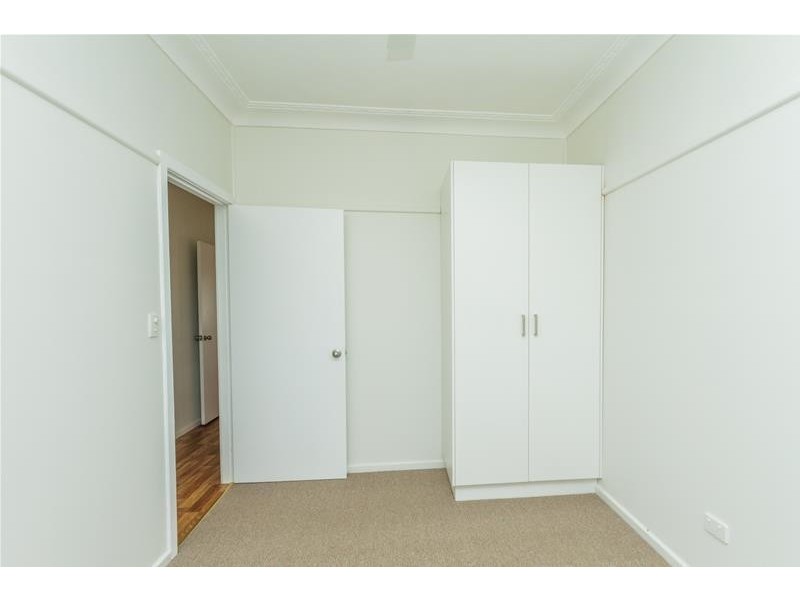11 Sheahan Street, Cowra NSW 2794