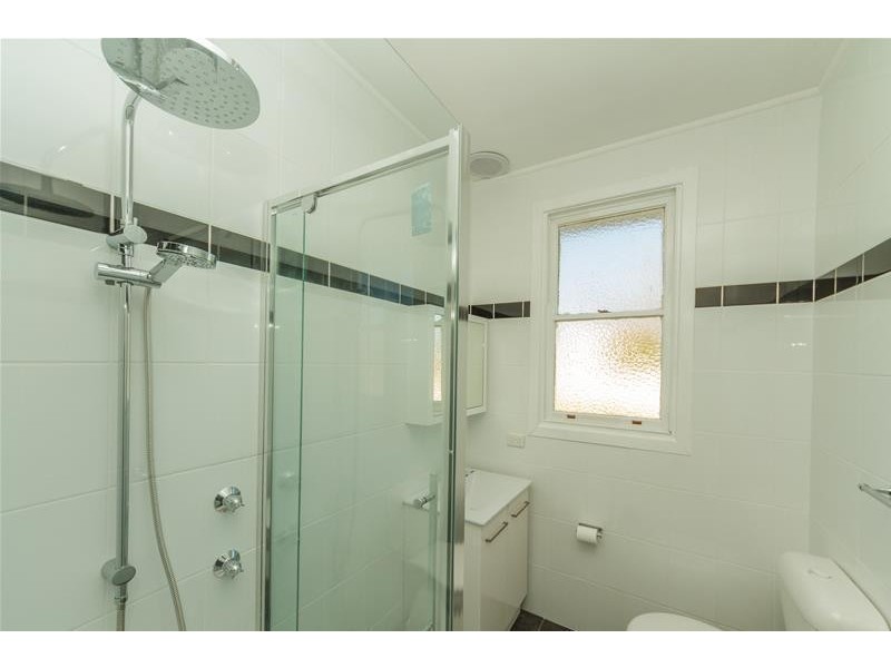 11 Sheahan Street, Cowra NSW 2794