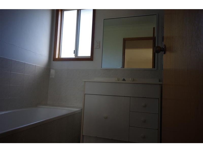 20 William Street, Cowra NSW 2794