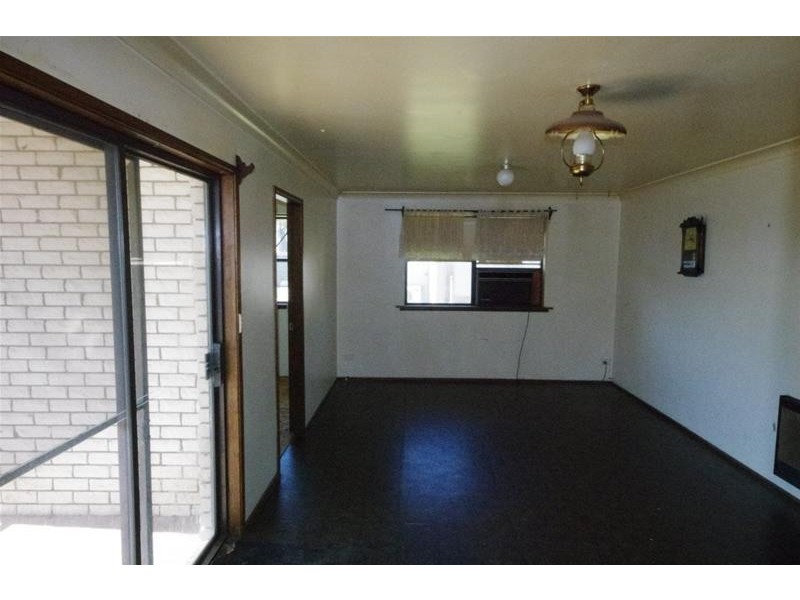 2 Yaldara Crescent, Cowra NSW 2794