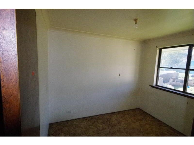 2 Yaldara Crescent, Cowra NSW 2794