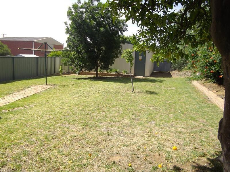 8 Coota Street, Cowra NSW 2794