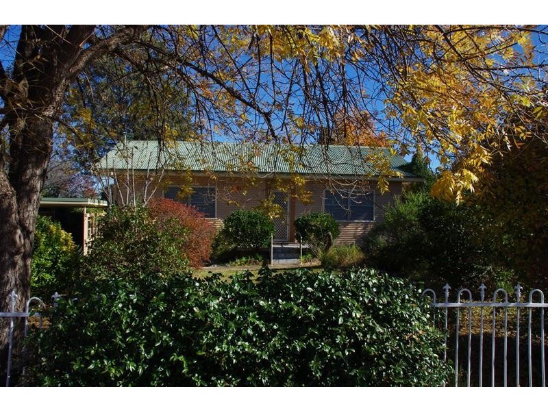 48 Lee Street, Cowra NSW 2794
