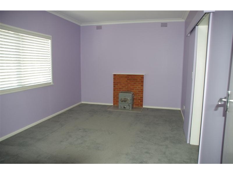 48 Lee Street, Cowra NSW 2794