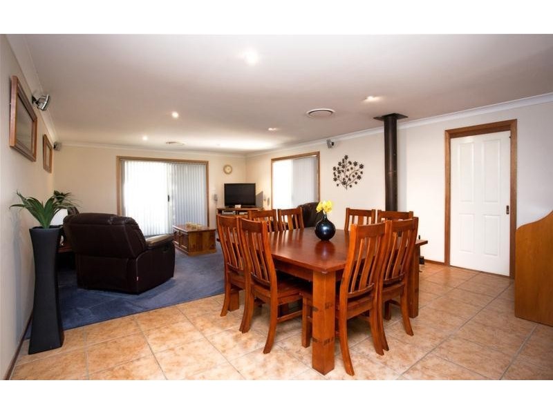 17 River Park Road, Cowra NSW 2794