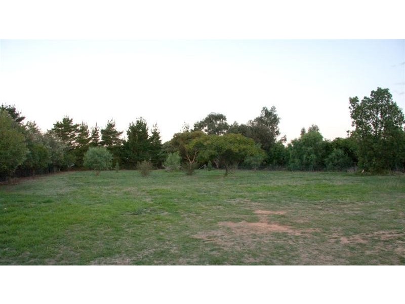 17 River Park Road, Cowra NSW 2794