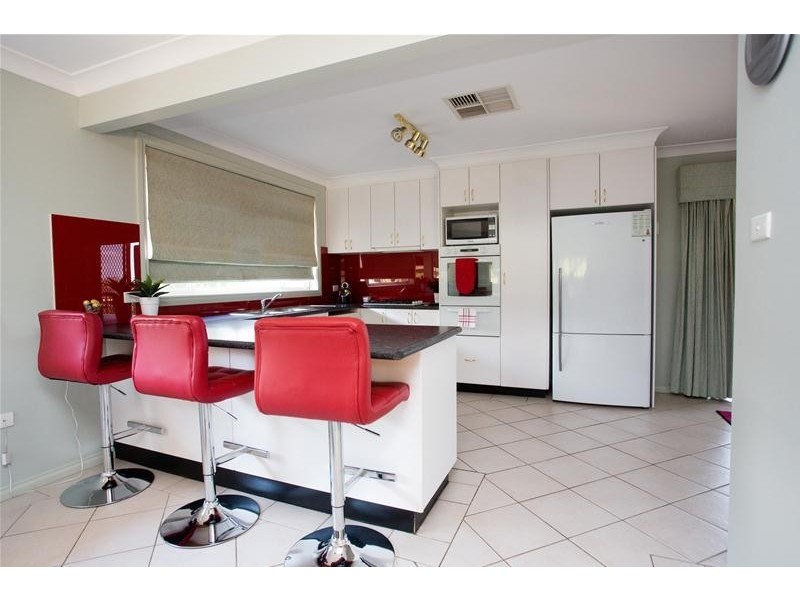 4 Taronga Drive, Cowra NSW 2794