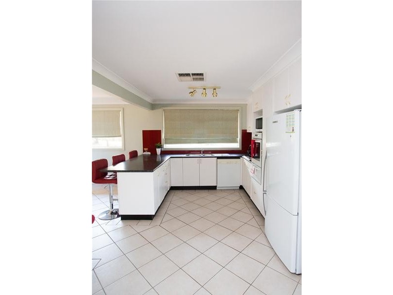 4 Taronga Drive, Cowra NSW 2794