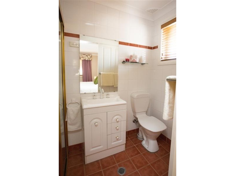 4 Taronga Drive, Cowra NSW 2794