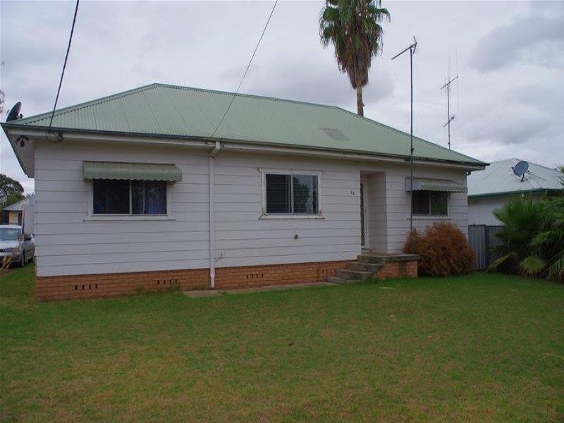 35 Victor Street, Cowra NSW 2794