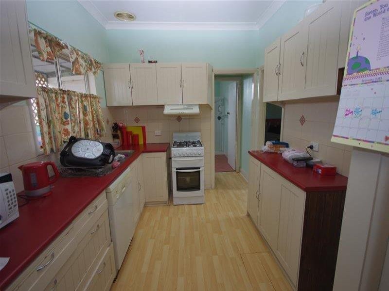 35 Victor Street, Cowra NSW 2794