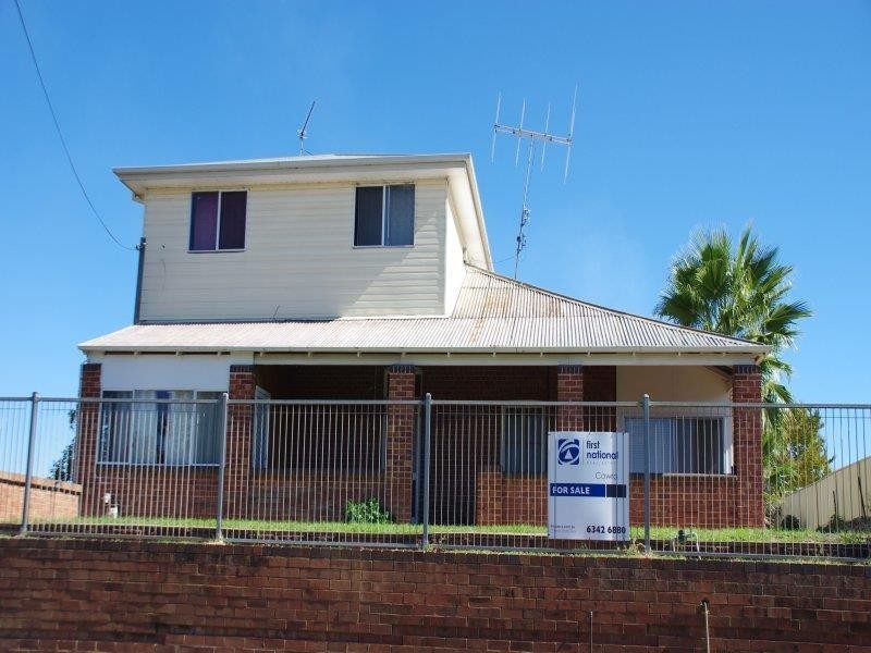 6 Lachlan Street, Cowra NSW 2794