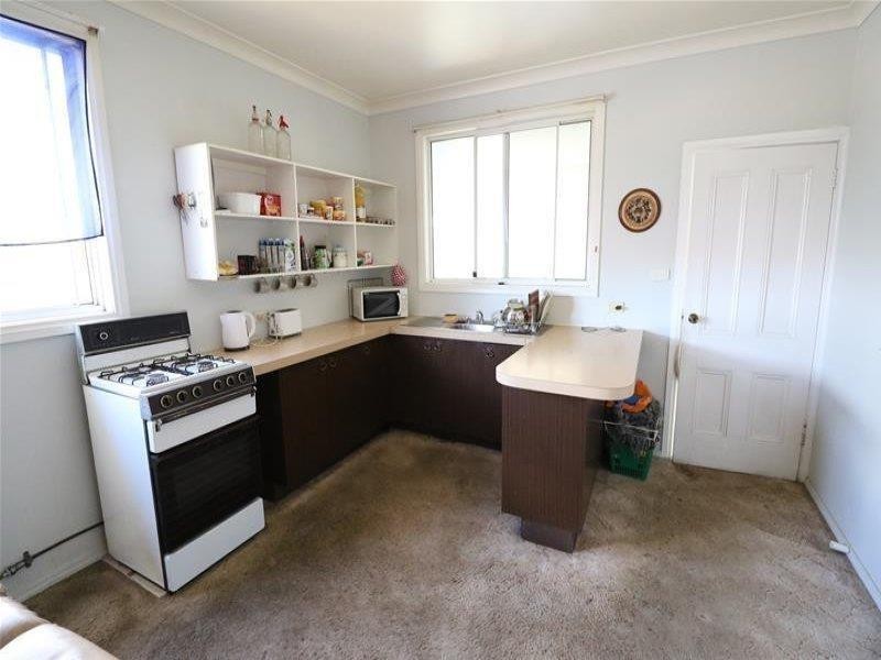 6 Lachlan Street, Cowra NSW 2794