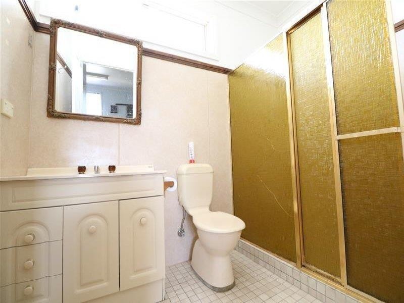 6 Lachlan Street, Cowra NSW 2794