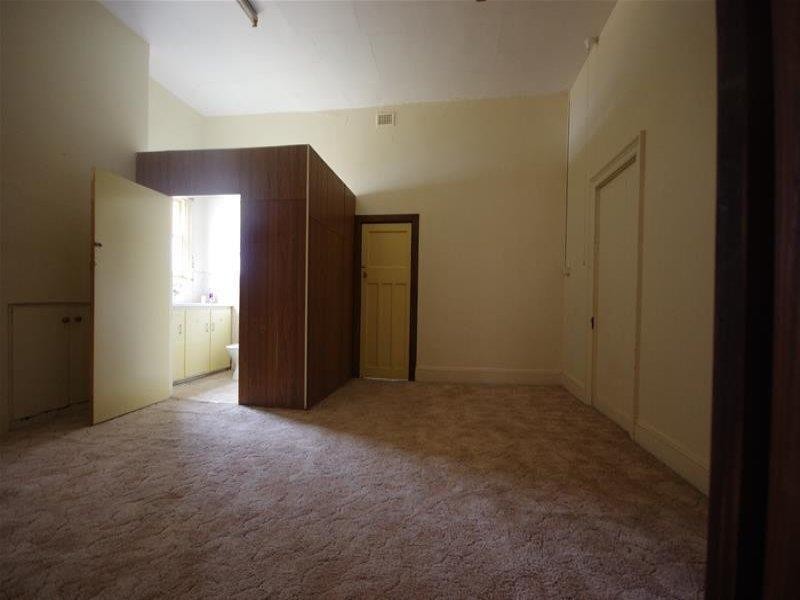 6 Lachlan Street, Cowra NSW 2794