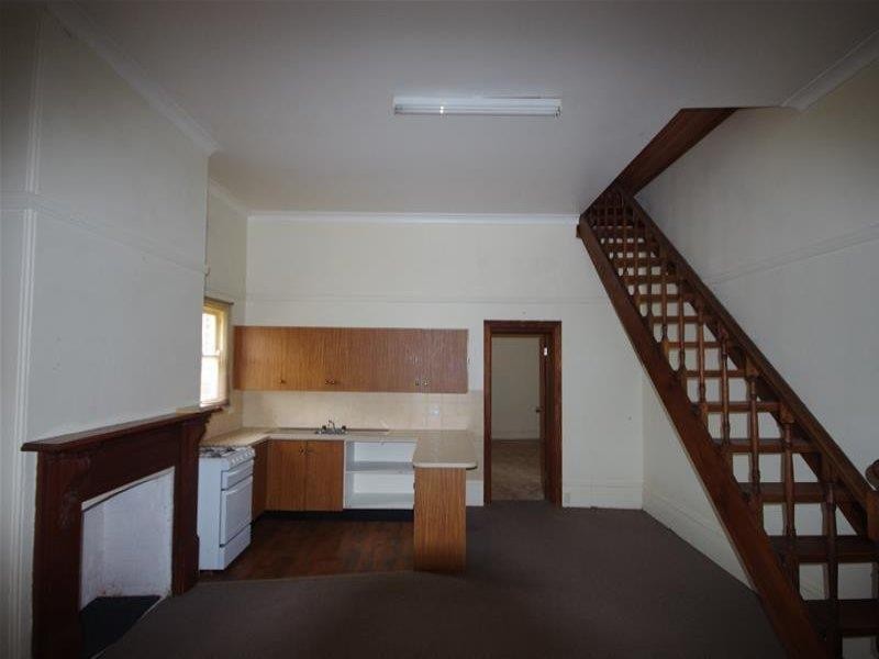 6 Lachlan Street, Cowra NSW 2794