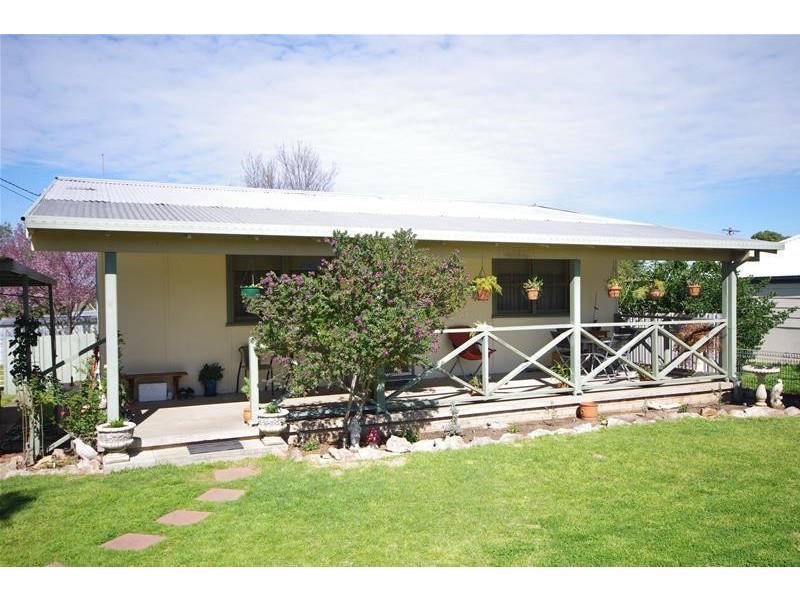 23 Bourke Street, Cowra NSW 2794