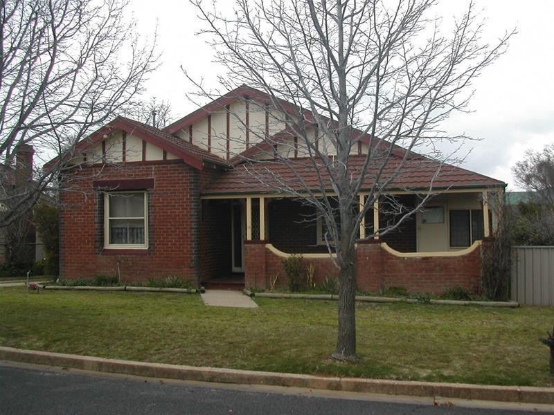 15 Brougham Street, Cowra NSW 2794