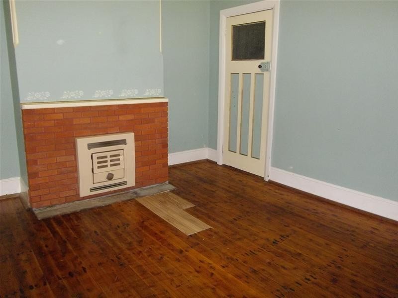 19 Parkes Street, Cowra NSW 2794