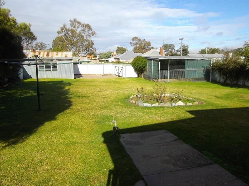 19 Parkes Street, Cowra NSW 2794