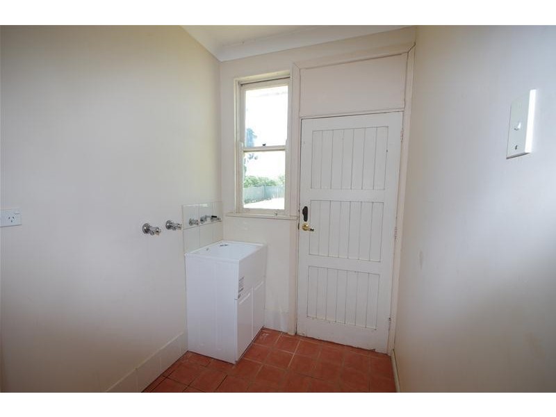 8 Myall Street, Cowra NSW 2794