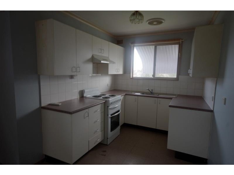 15 Jindalee Circuit, Cowra NSW 2794