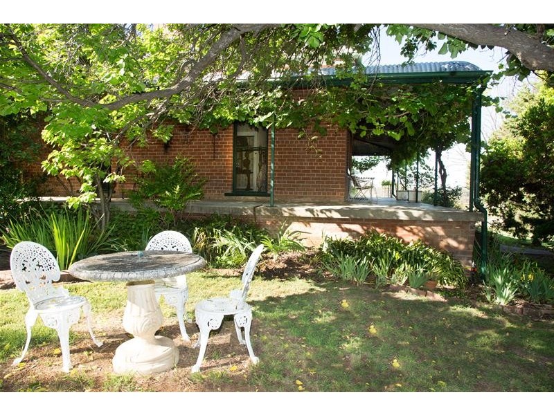 Lachlan Valley Way, Cowra NSW 2794