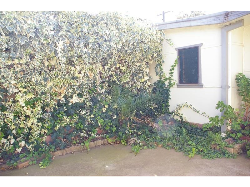 29 Darling Avenue, Cowra NSW 2794