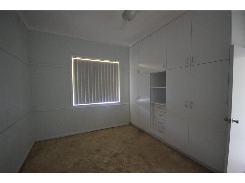 18 Argoon Street, Cowra NSW 2794