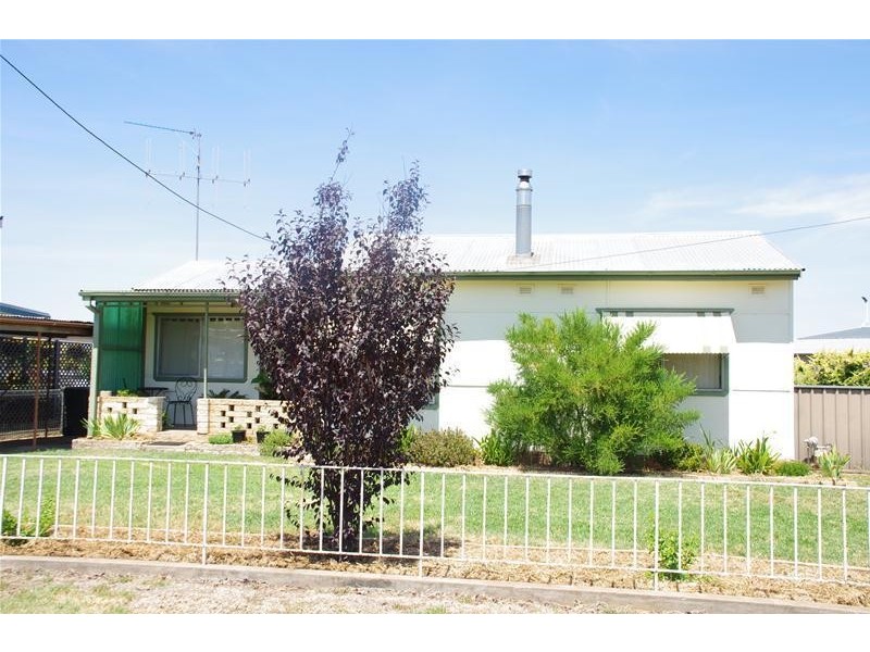16 Mulyan Street, Cowra NSW 2794
